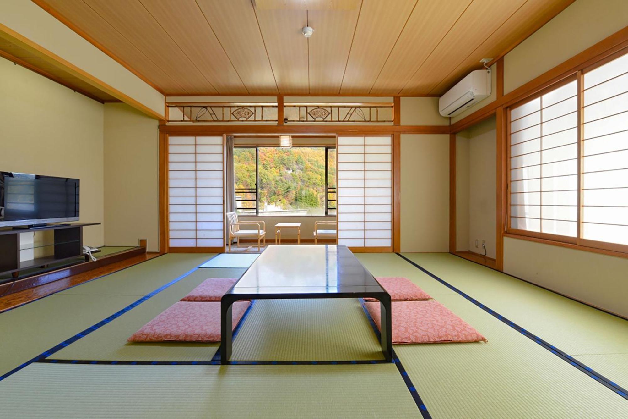 Отель Ooedo Onsen Monogatari Shinshu Kakeyu Уэда Экстерьер фото